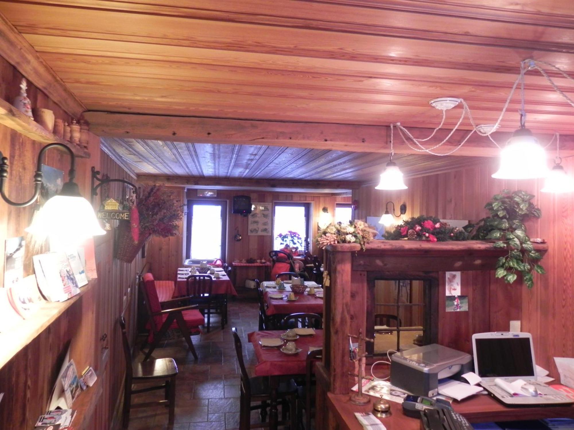 Le Vieux Rascard Chambres d'Hotes Champoluc Extérieur photo
