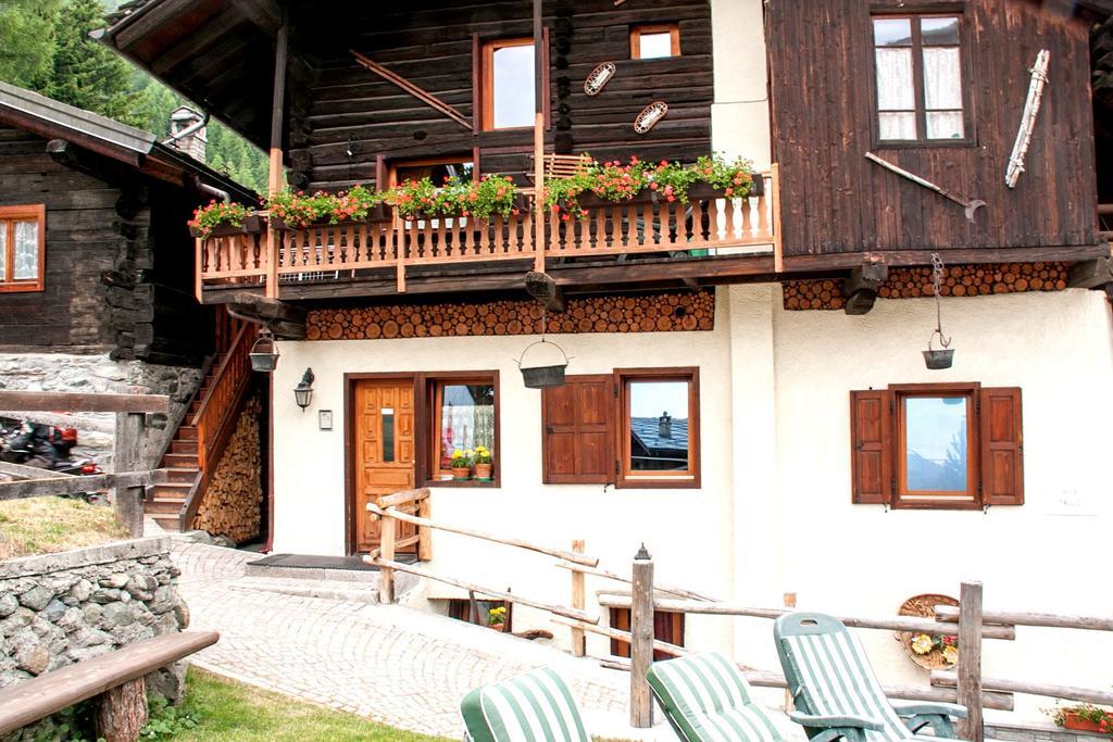 Le Vieux Rascard Chambres d'Hotes Champoluc Extérieur photo